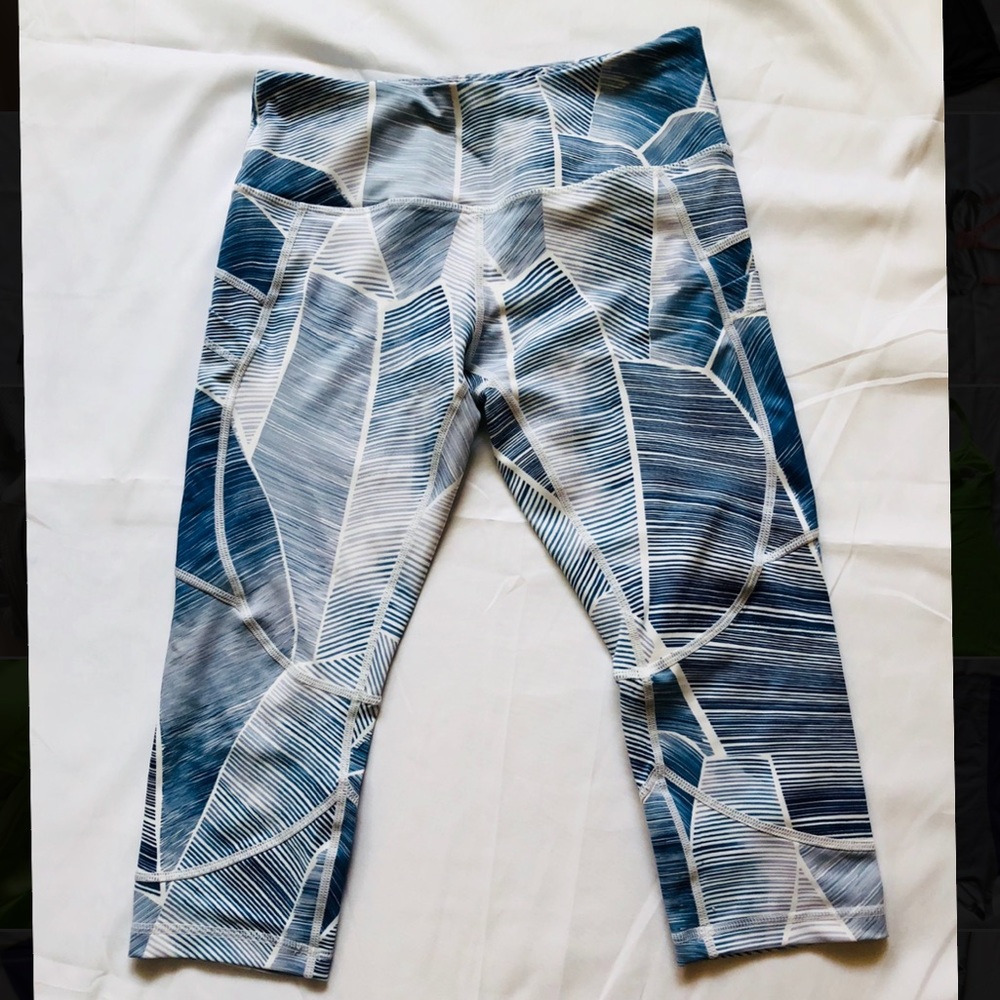 Vie Active Palm print Crop